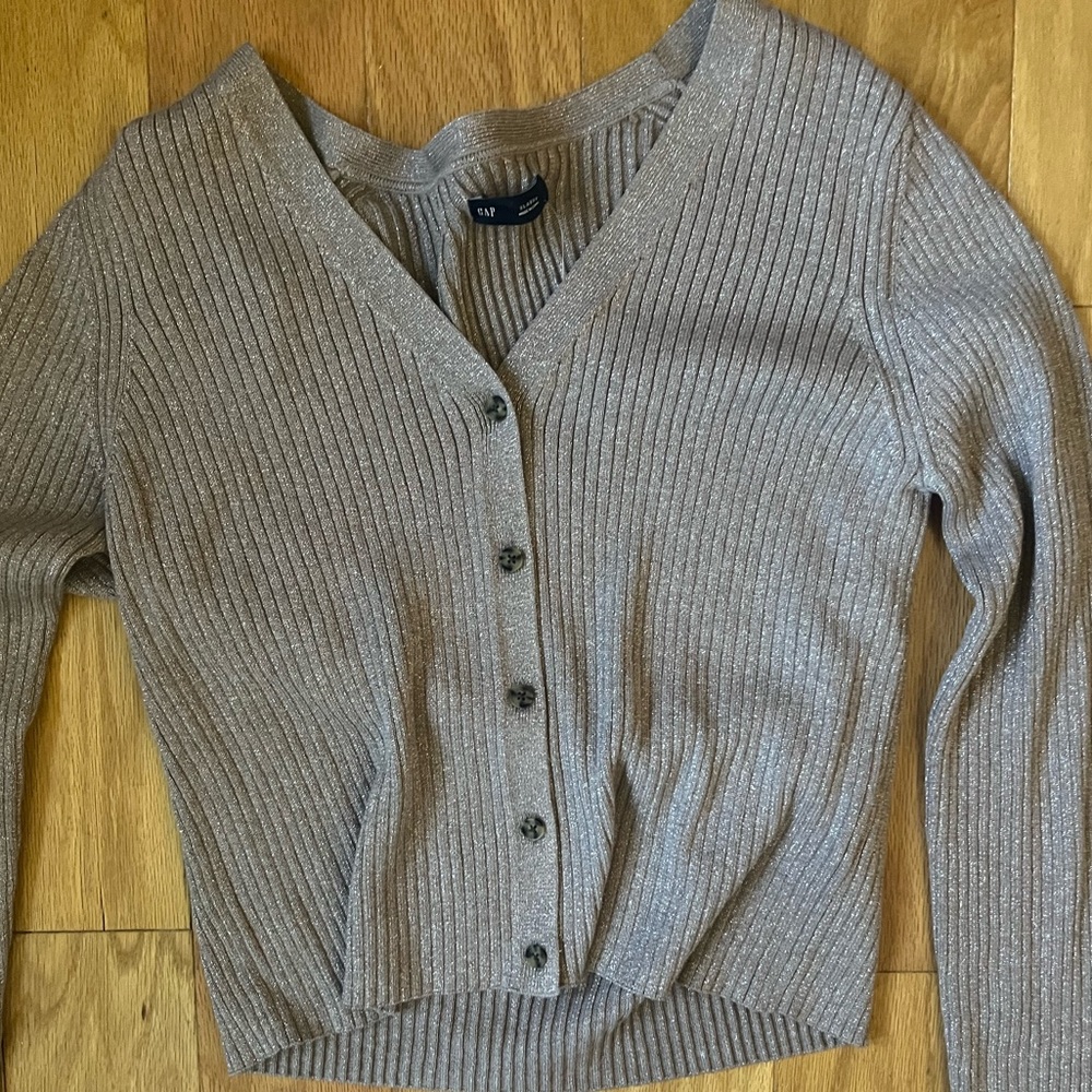 Gap sweater never worn size XL